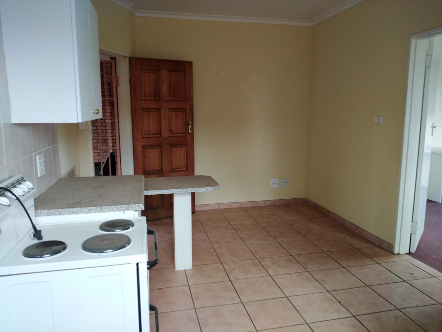 To Let 1 Bedroom Property for Rent in Kannoniers Park North West